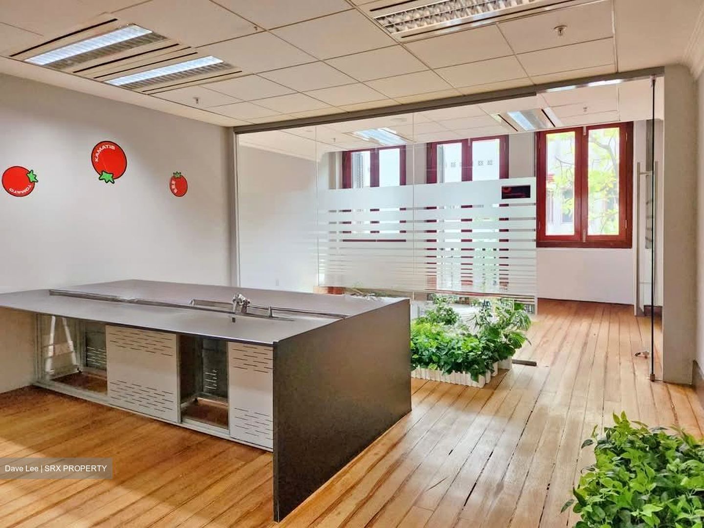 Capital Square (D1), Office #570047901